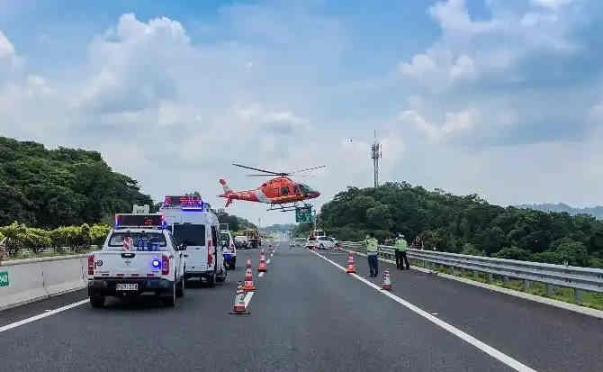 田家庵区高速公路汽车救援案例